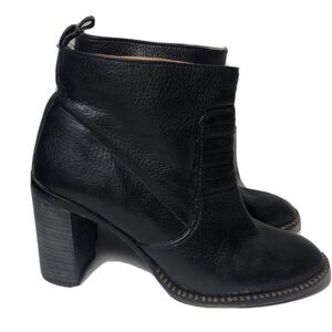 Free People black leather block heel boots. Size 41.